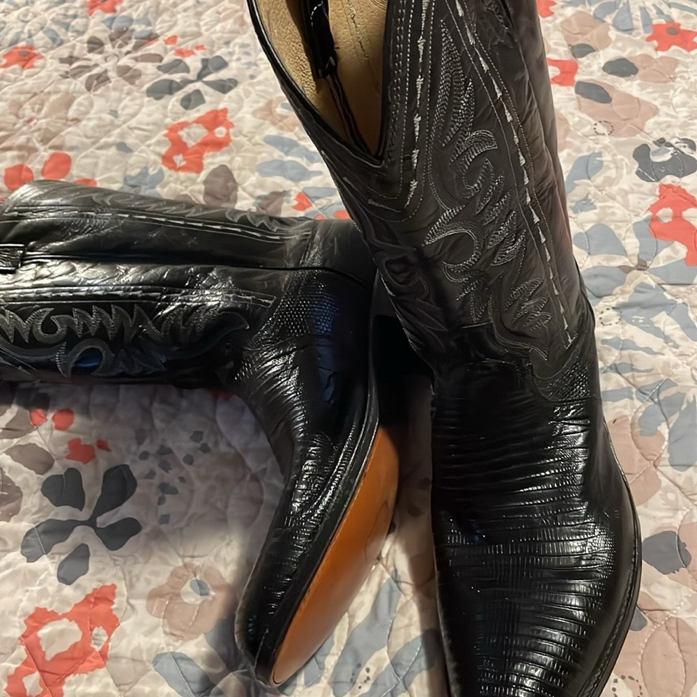 New Dan Post lizard print, nice nice nice…….